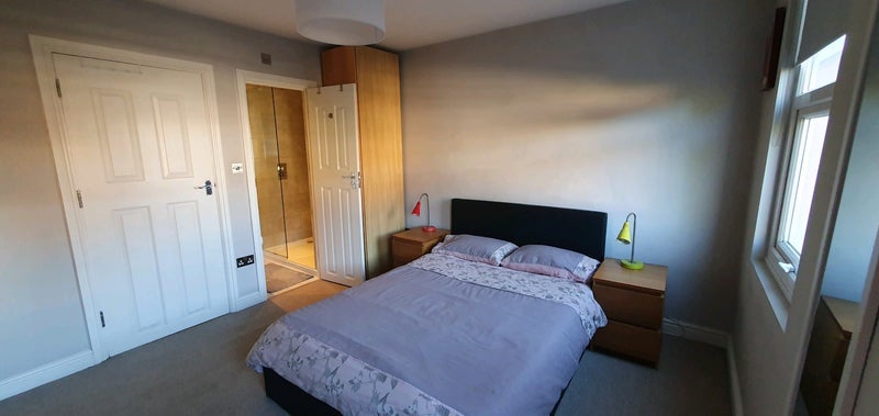 Room Wycliffe Road in Greater London