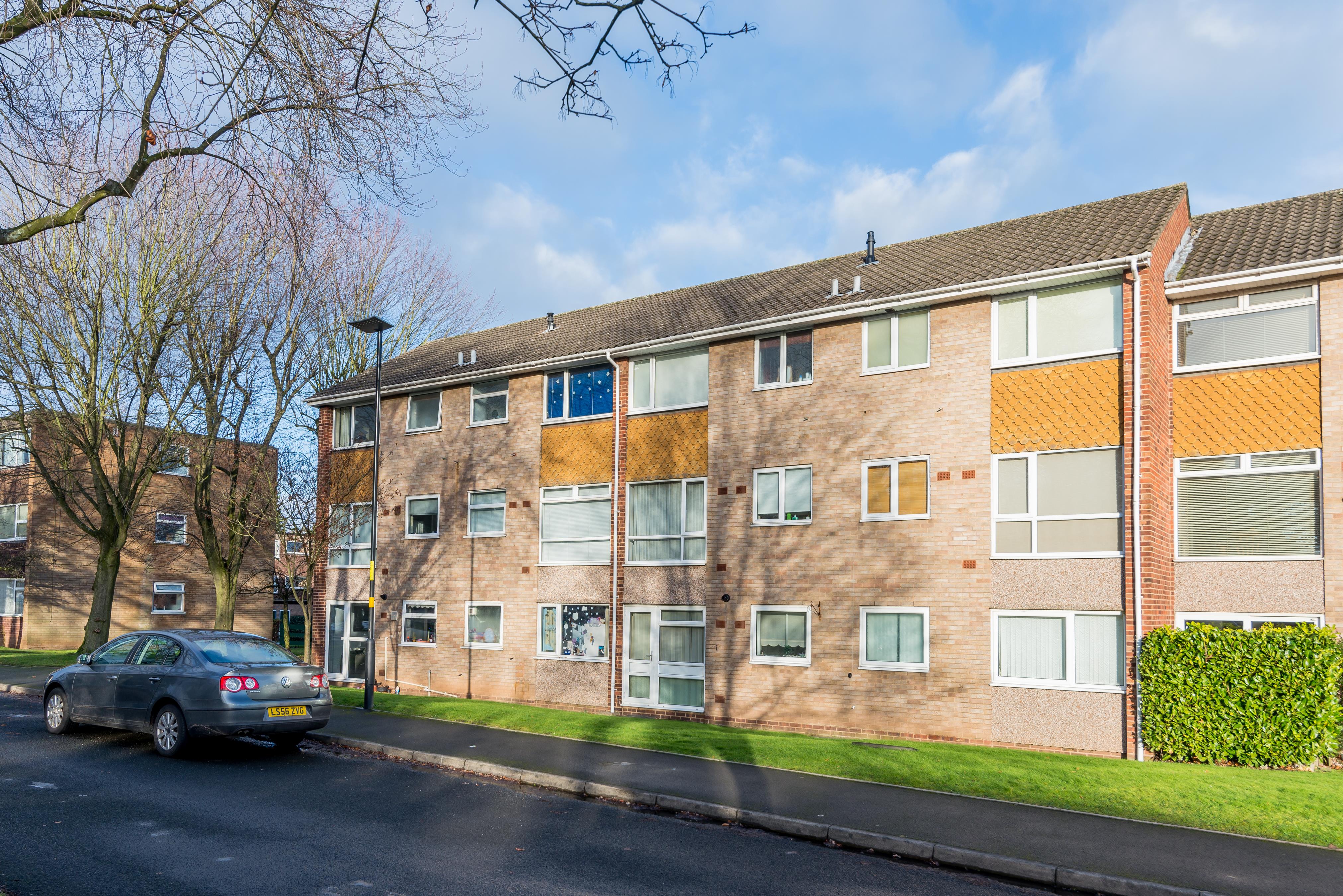 Flat Sutton Court in Birmingham