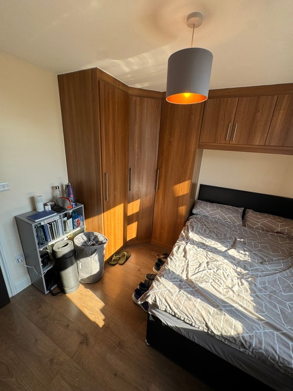 Room Drummond Road in Greater London
