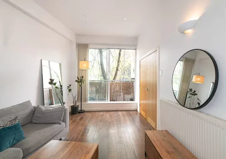 Flat Newington Causeway in Greater London