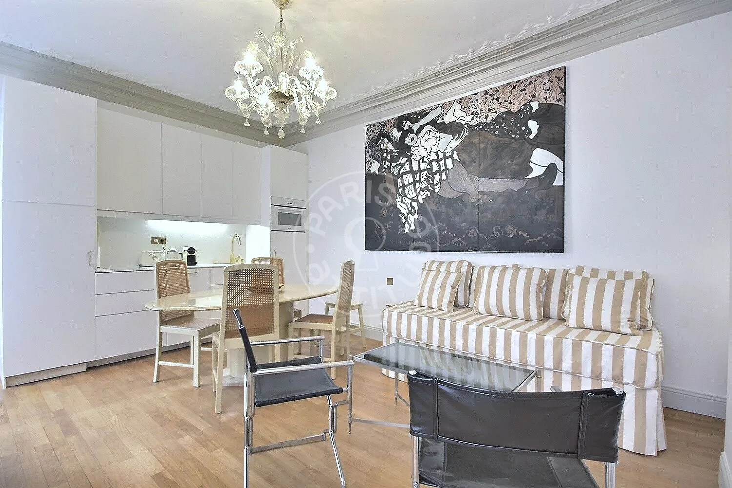 Flat Rue de l'Isly in Paris