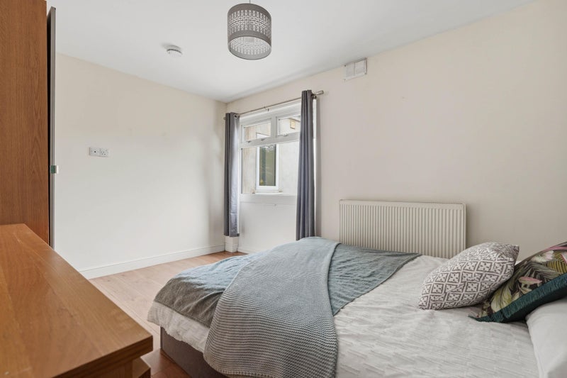 Room Walsgrave Gardens in Coventry