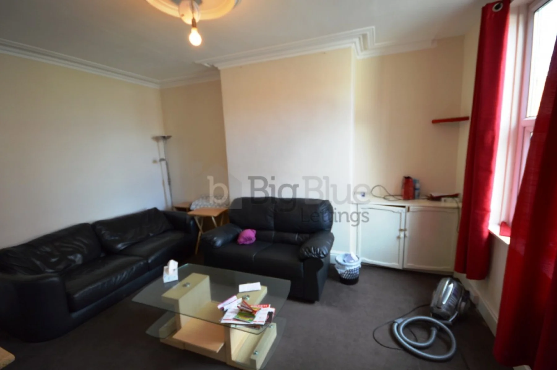 Flat Brudenell Street in Leeds