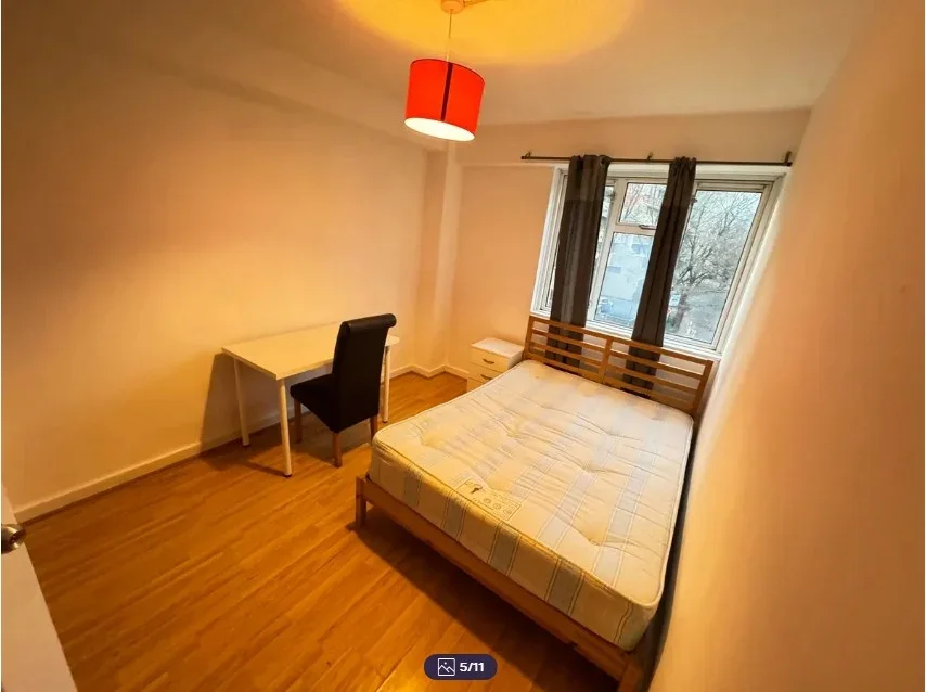 Flat Sidney Street in Greater London