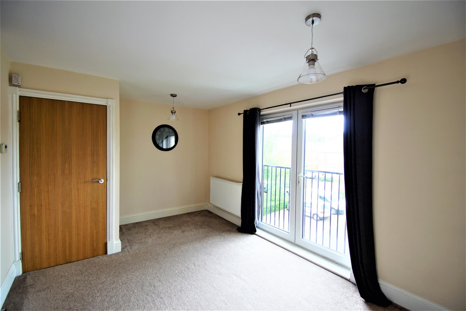 Flat Cedar Drive in Leeds