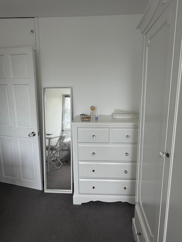 Room Twyford Street in Greater London