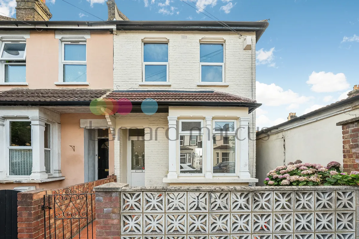 House Lancing Road in Greater London