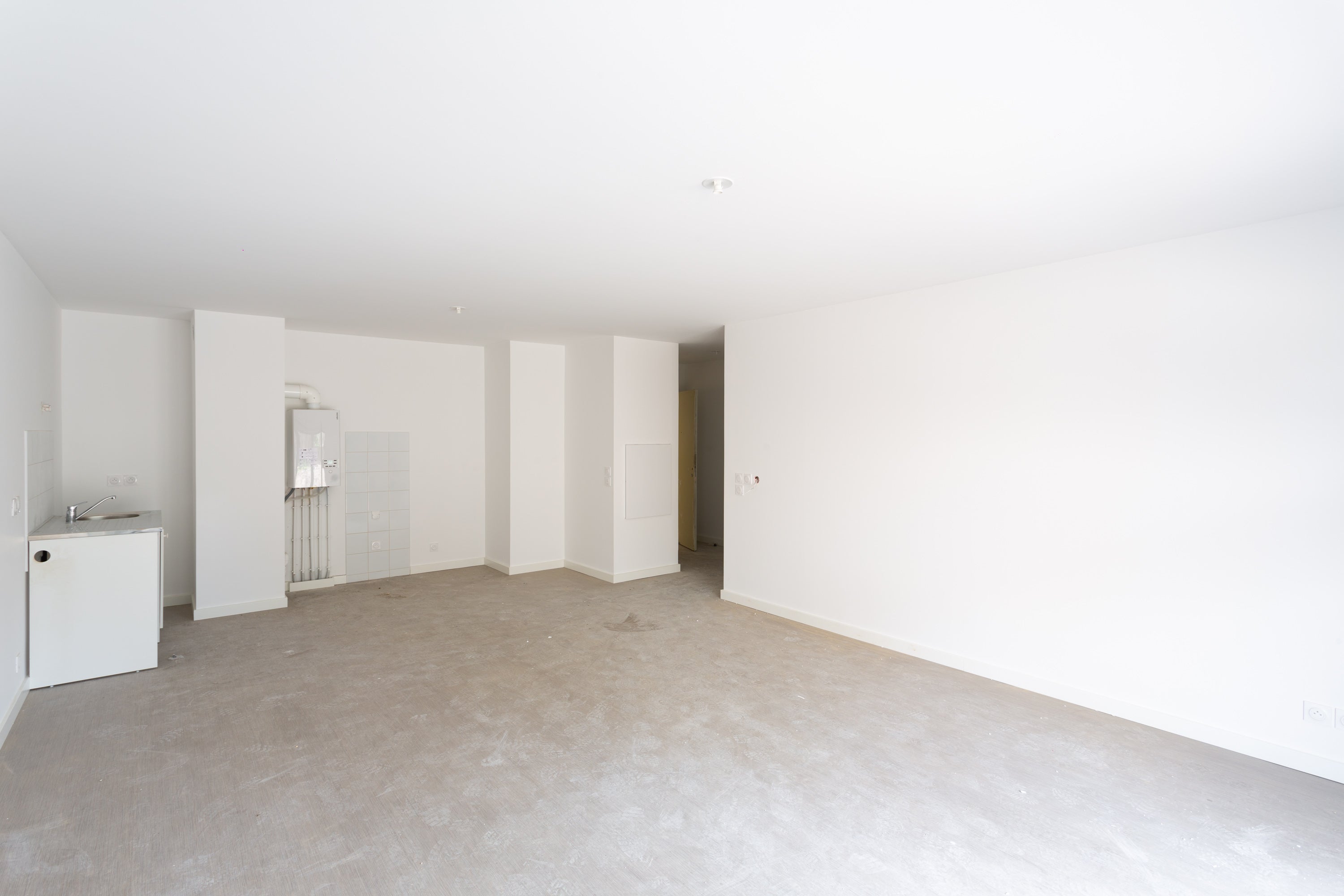 Flat Avenue Saint-Exupéry in Istres
