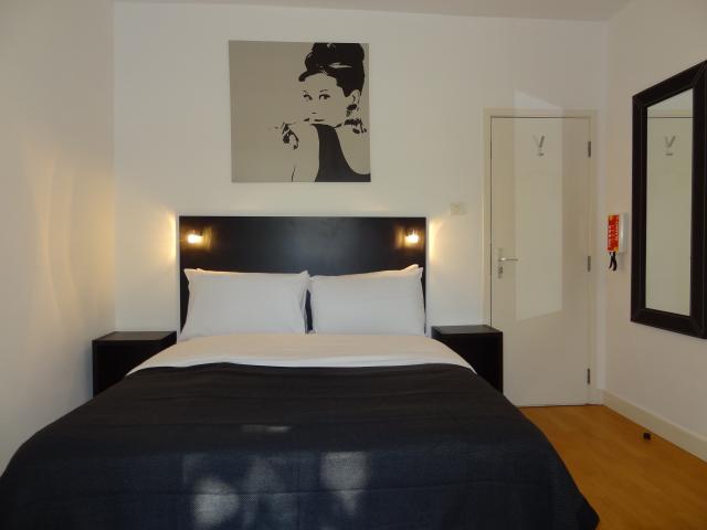 Flat Cartwright Gardens in Greater London