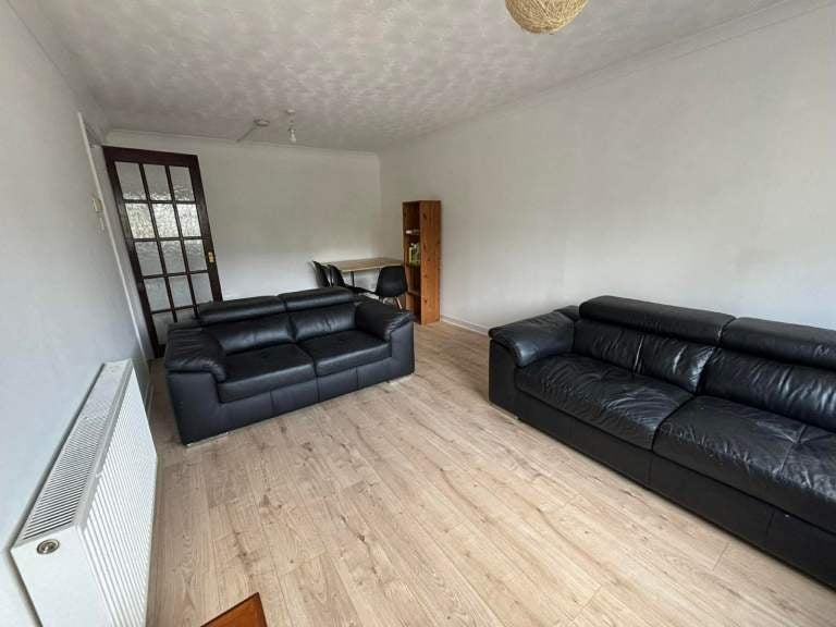 Flat Ardarroch Close in Aberdeen City