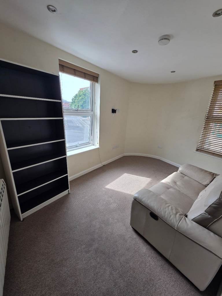 Flat Newland Street in Derby