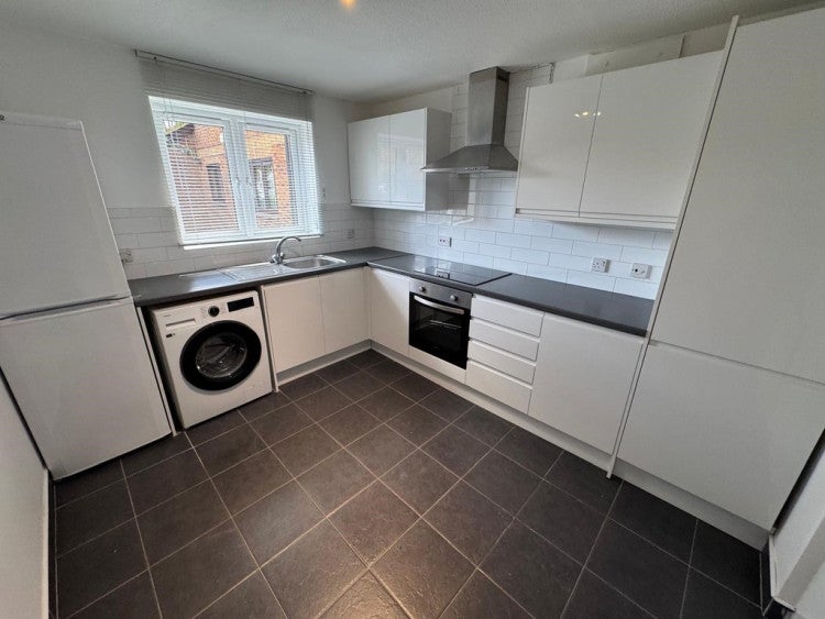 Flat Booth Road in Greater London