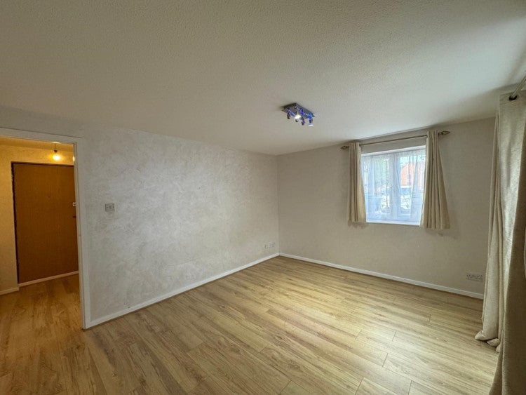 Flat Booth Road in Greater London