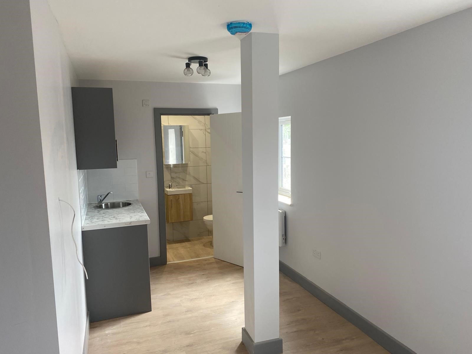 Flat Kingsland Road in Greater London