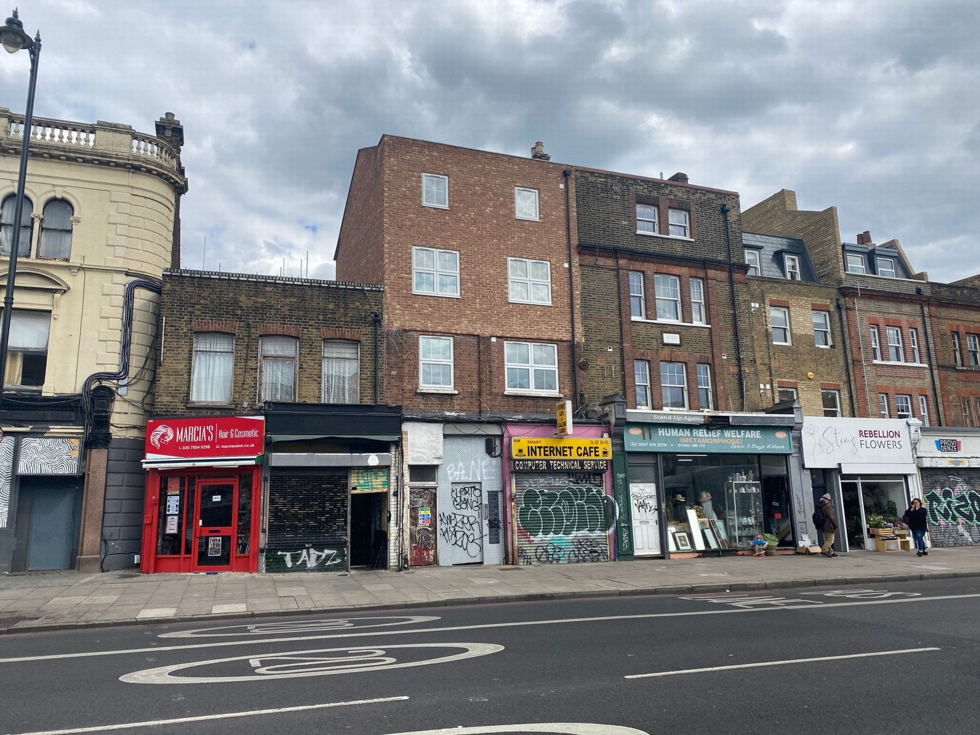 Flat Kingsland Road in Greater London