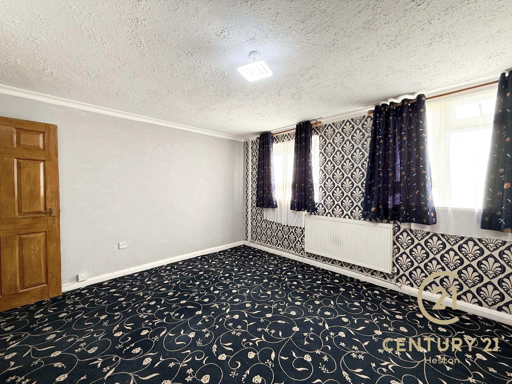 Room Parkfield Drive in Greater London