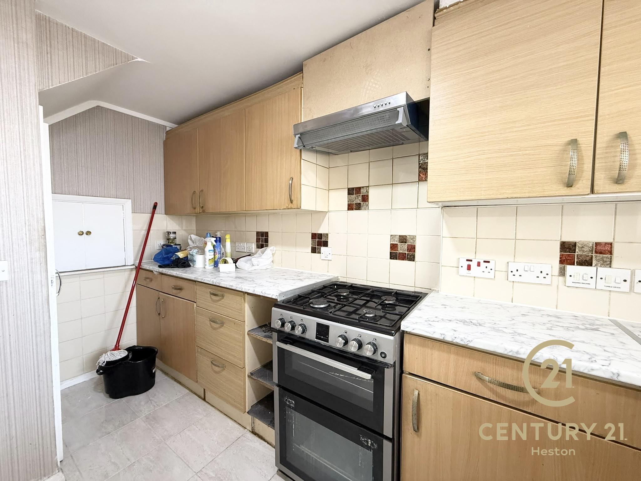 Room Parkfield Drive in Greater London