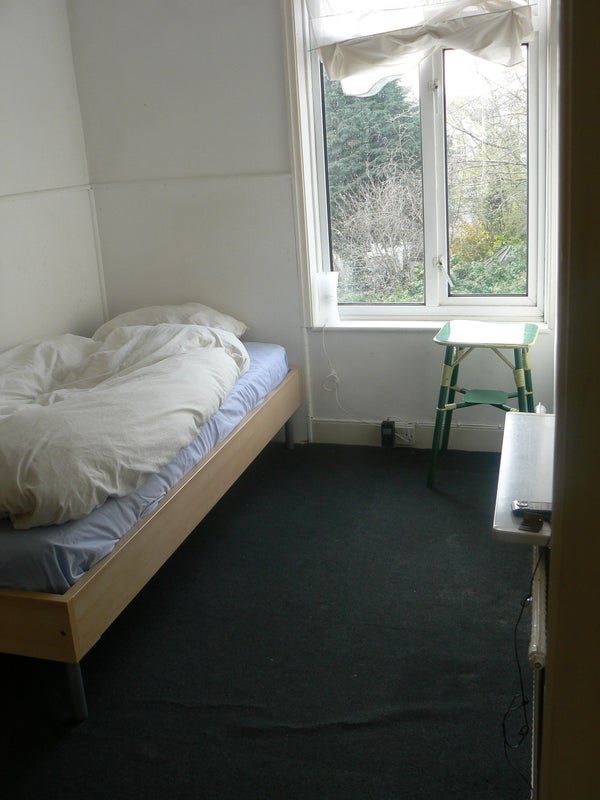 Room Alpha Road in Bristol