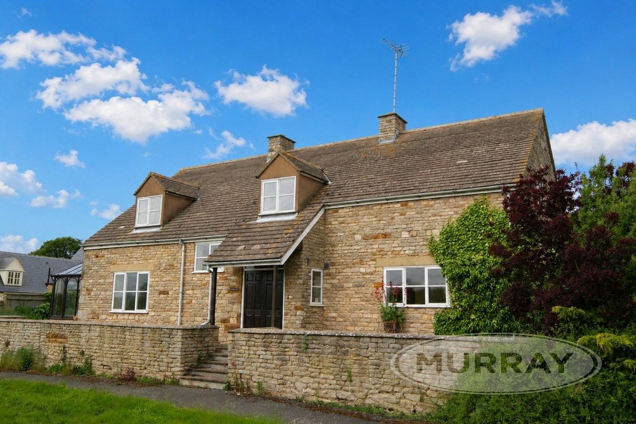 House Main Street in Thorpe by Water