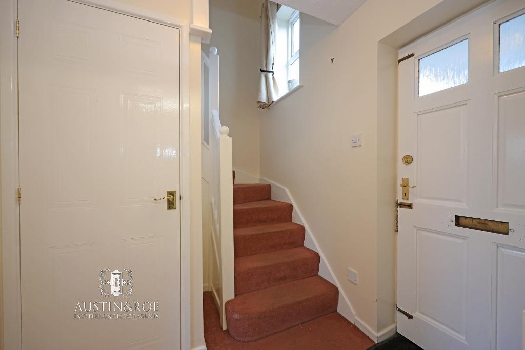 Flat Chestnut Grove in Stone