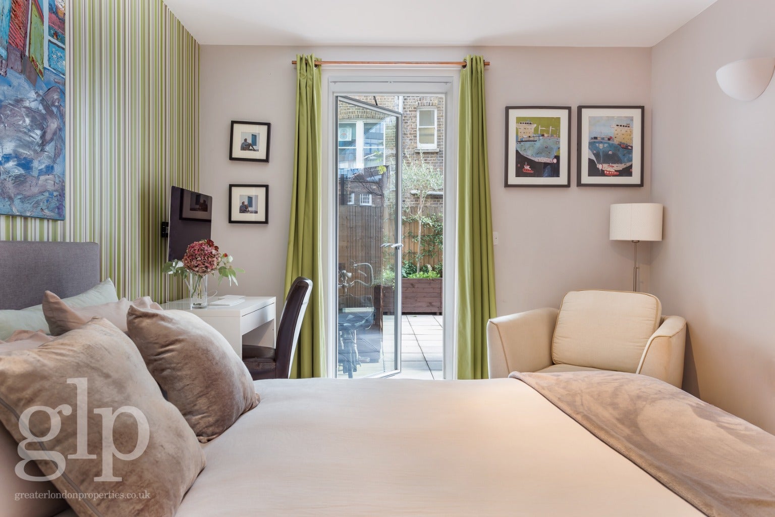 Flat Dufour's Place in City of Westminster