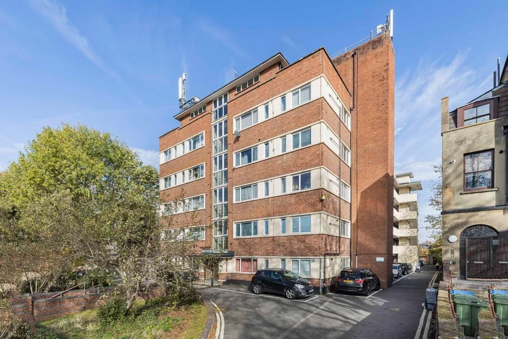 Flat Peckham Rye in Greater London