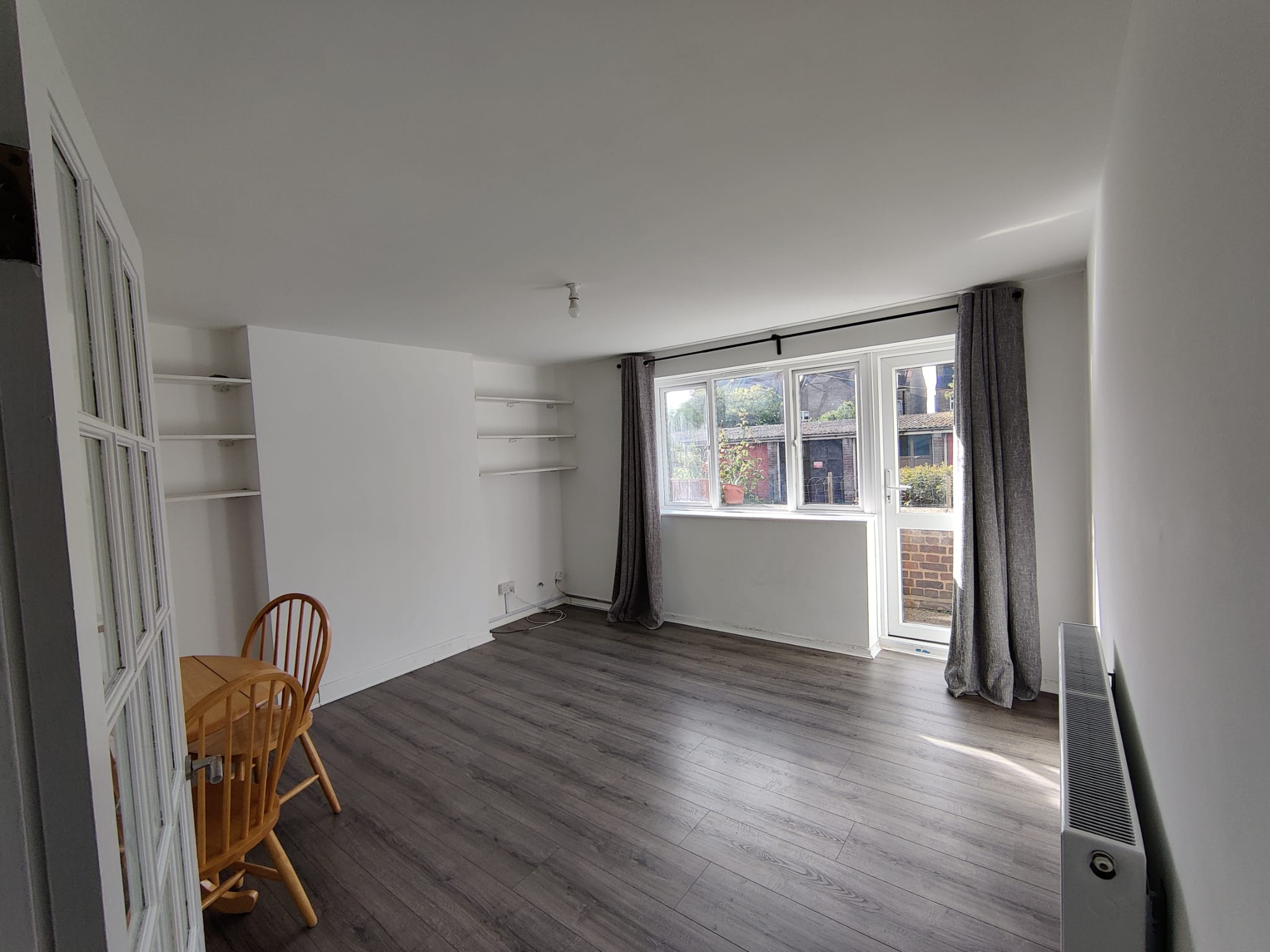 Flat Fairfield Road in Greater London