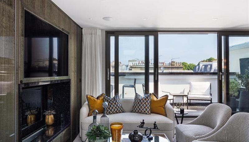 Flat Prince of Wales Terrace in Greater London