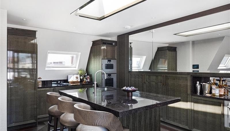 Flat Prince of Wales Terrace in Greater London