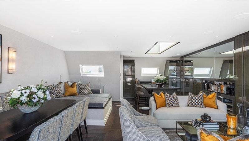 Flat Prince of Wales Terrace in Greater London