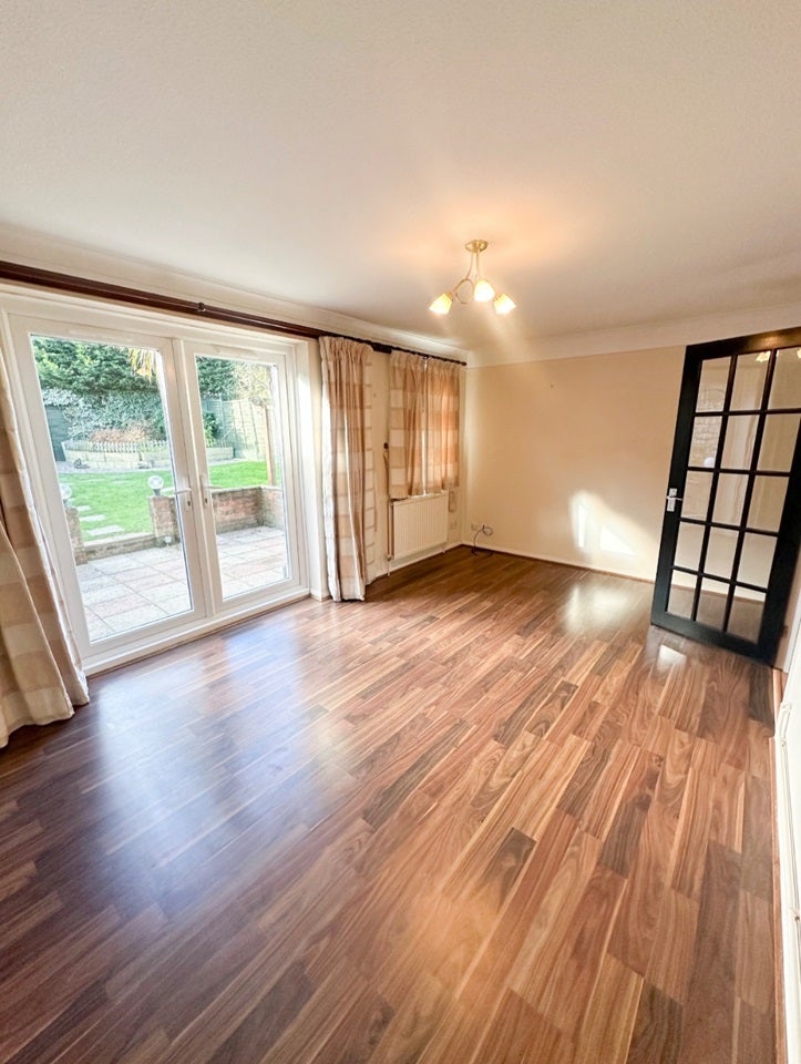House Newlands in Ashford