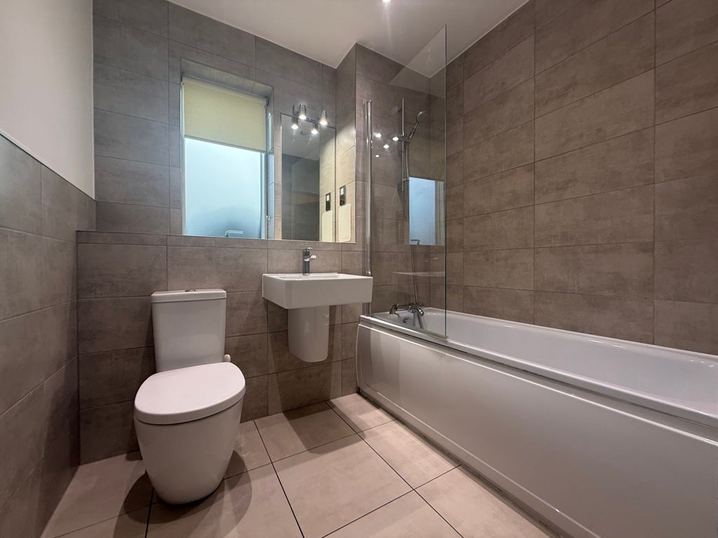 Flat Tylers Place in Maidstone