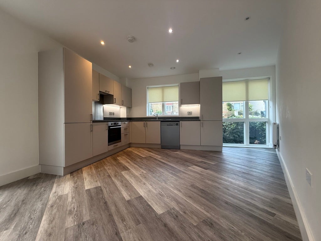 Flat Tylers Place in Maidstone