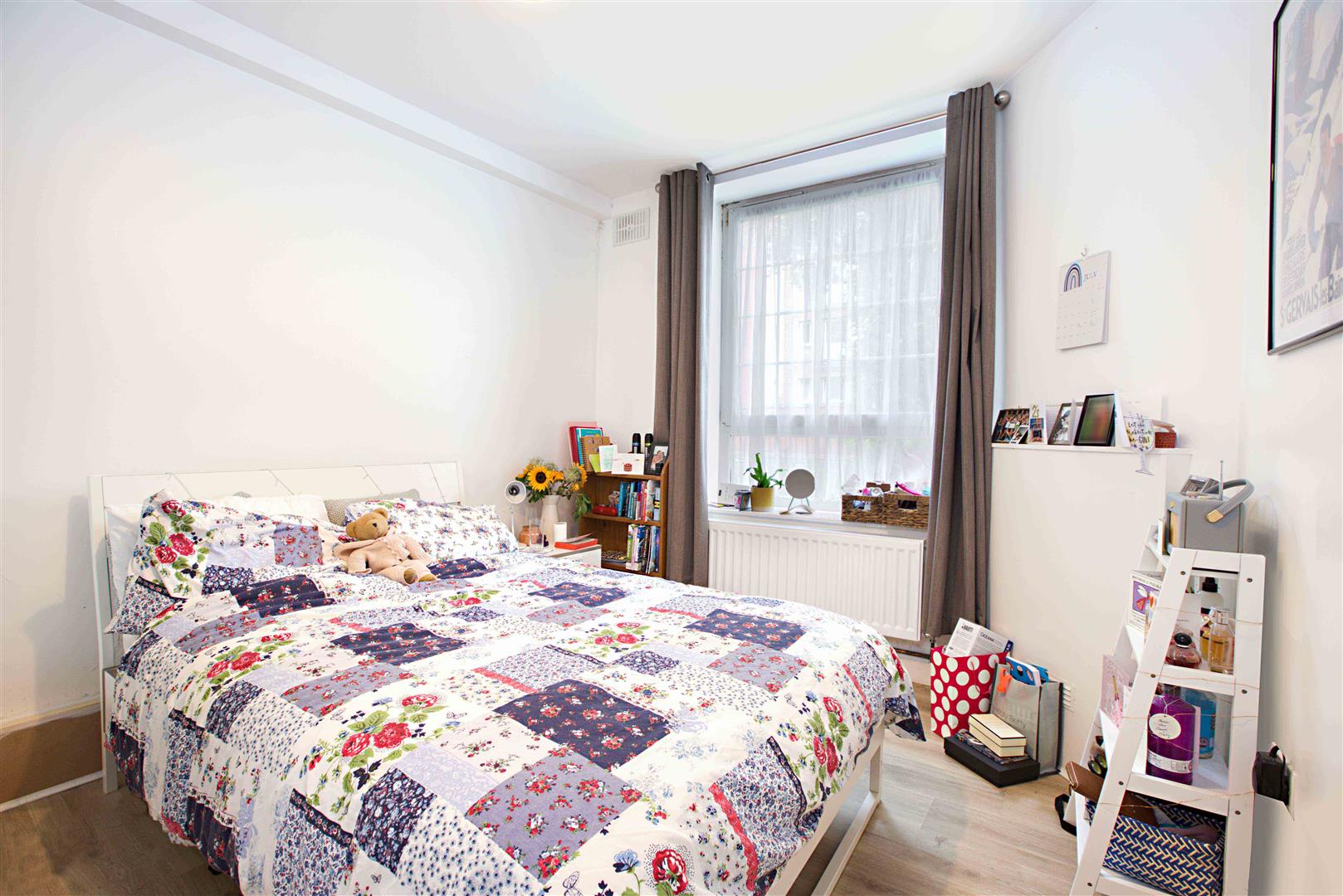 Flat Tabard Street in Greater London