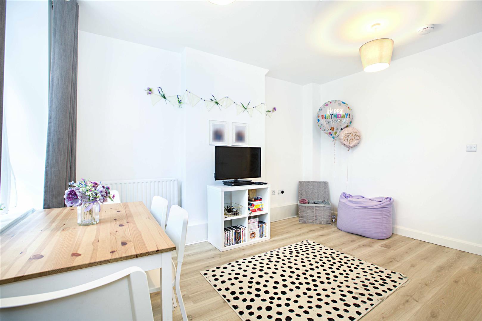 Flat Tabard Street in Greater London