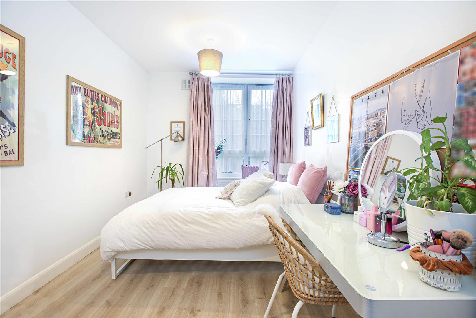 Flat Tabard Street in Greater London