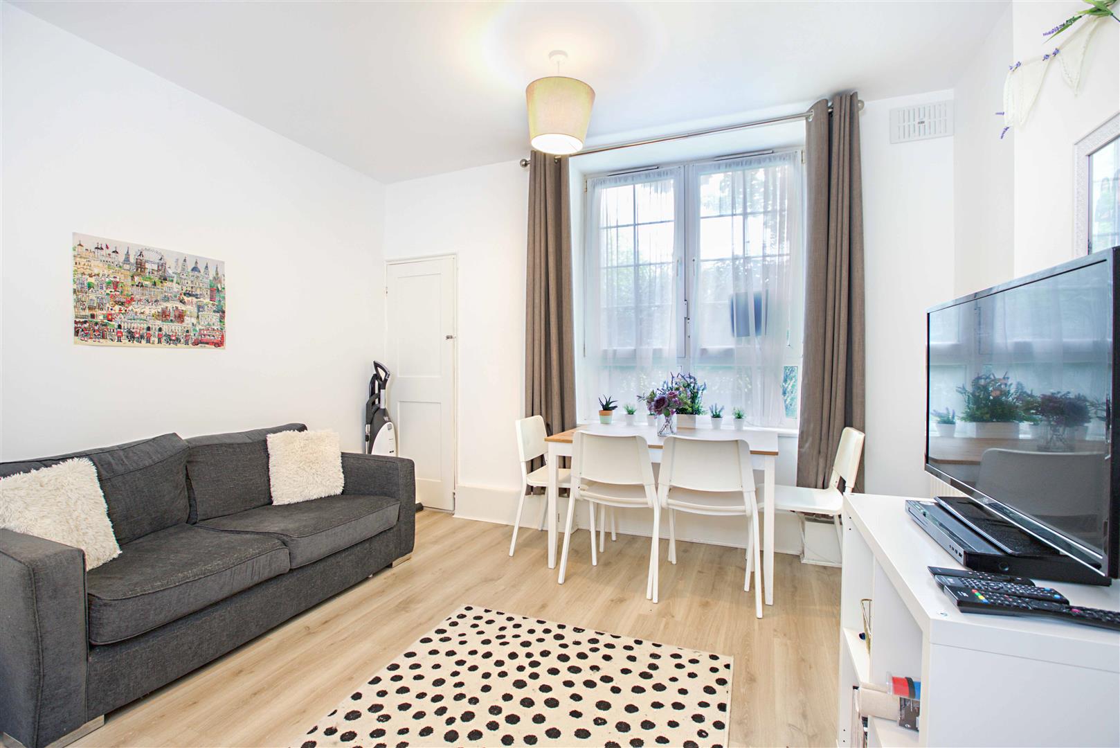 Flat Tabard Street in Greater London