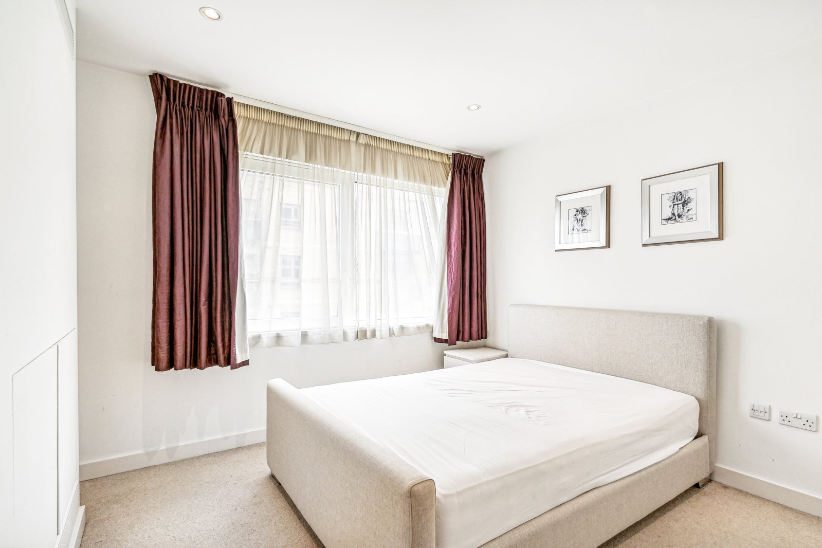 Flat Gillingham Street in City of Westminster
