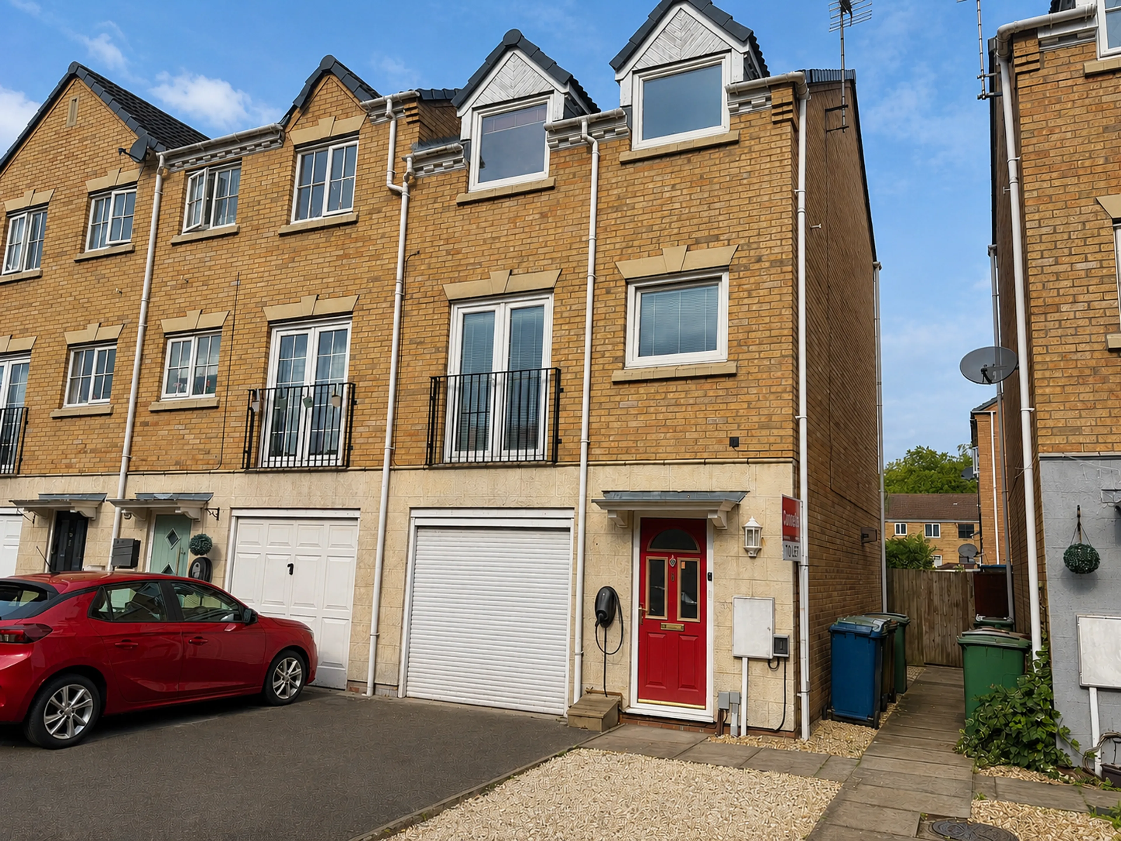 House Wellington Close in Stafford