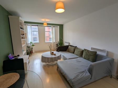 Flat Lower Ormond Street in Manchester