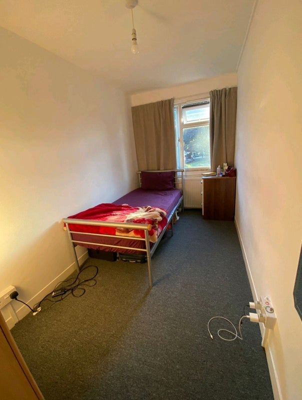 Room Newman Road in Greater London