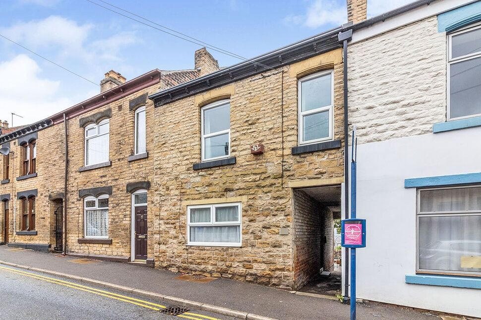 Flat Shoreham Street in Sheffield
