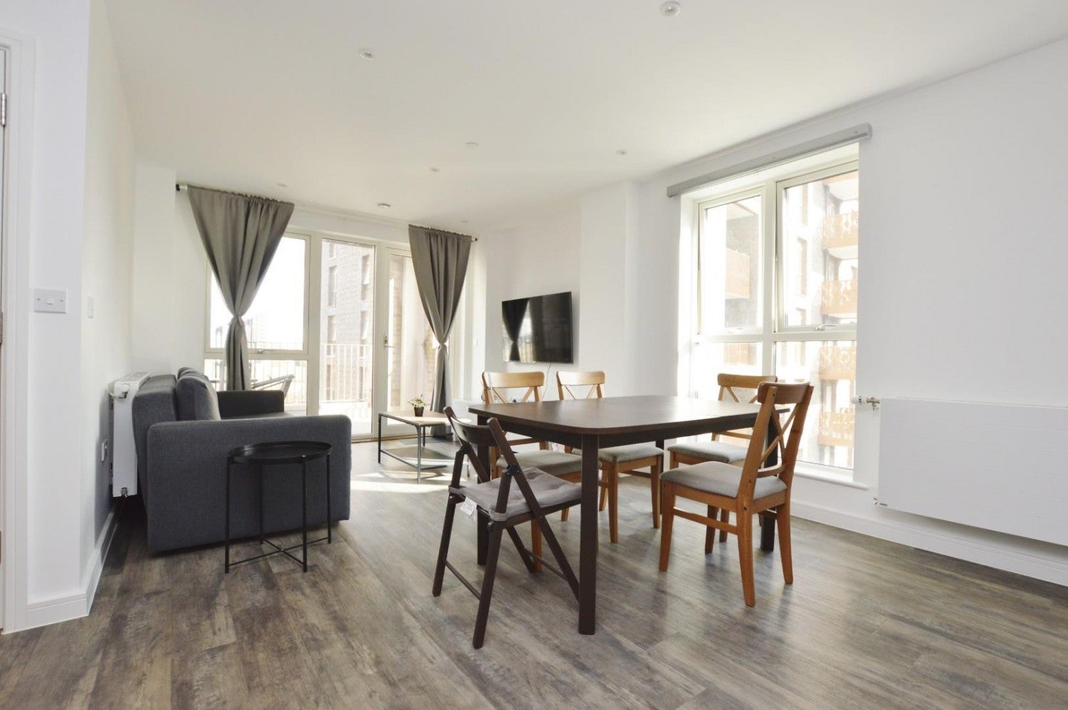 Flat Fleet Road in Greater London