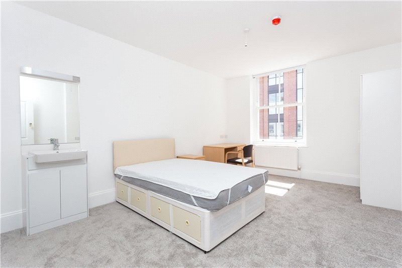 Flat Fulham Road in Greater London