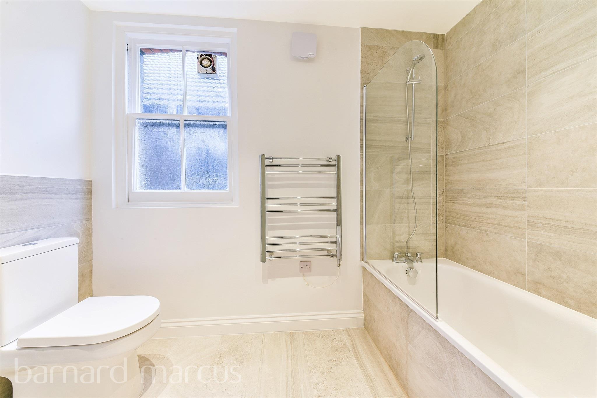 Flat Park Lane in Greater London