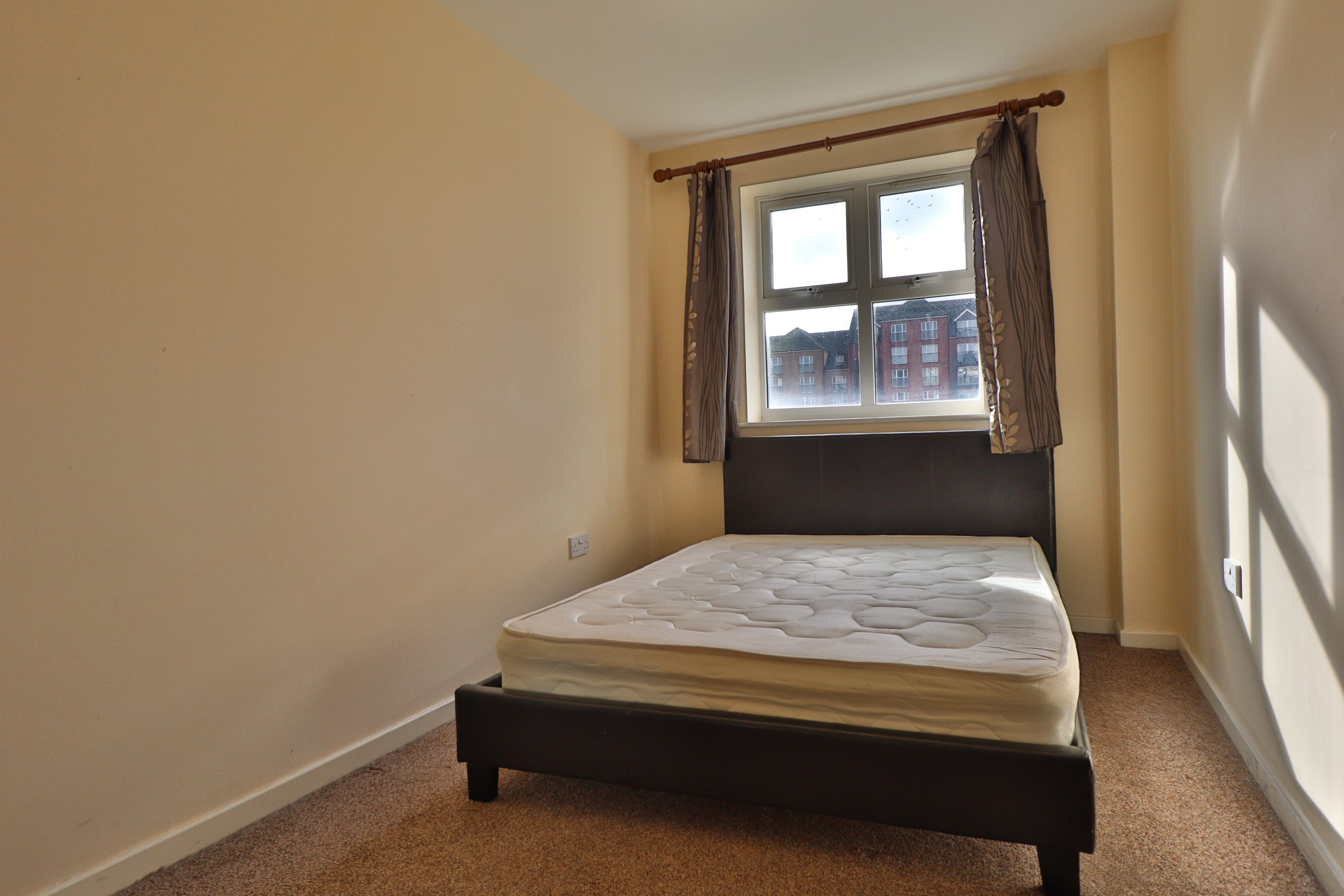 Flat Palgrave Road in Bedford