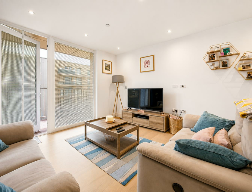 Flat Tavistock Road in Greater London