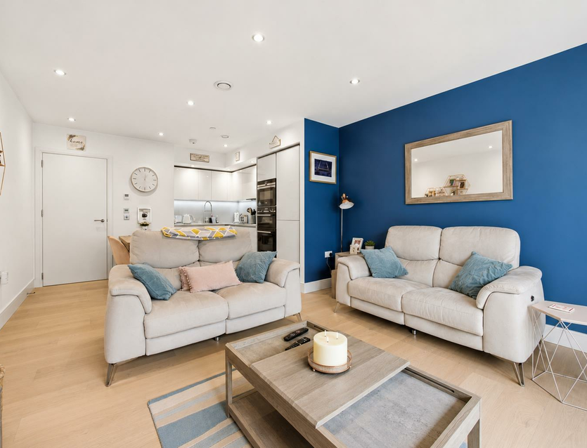 Flat Tavistock Road in Greater London