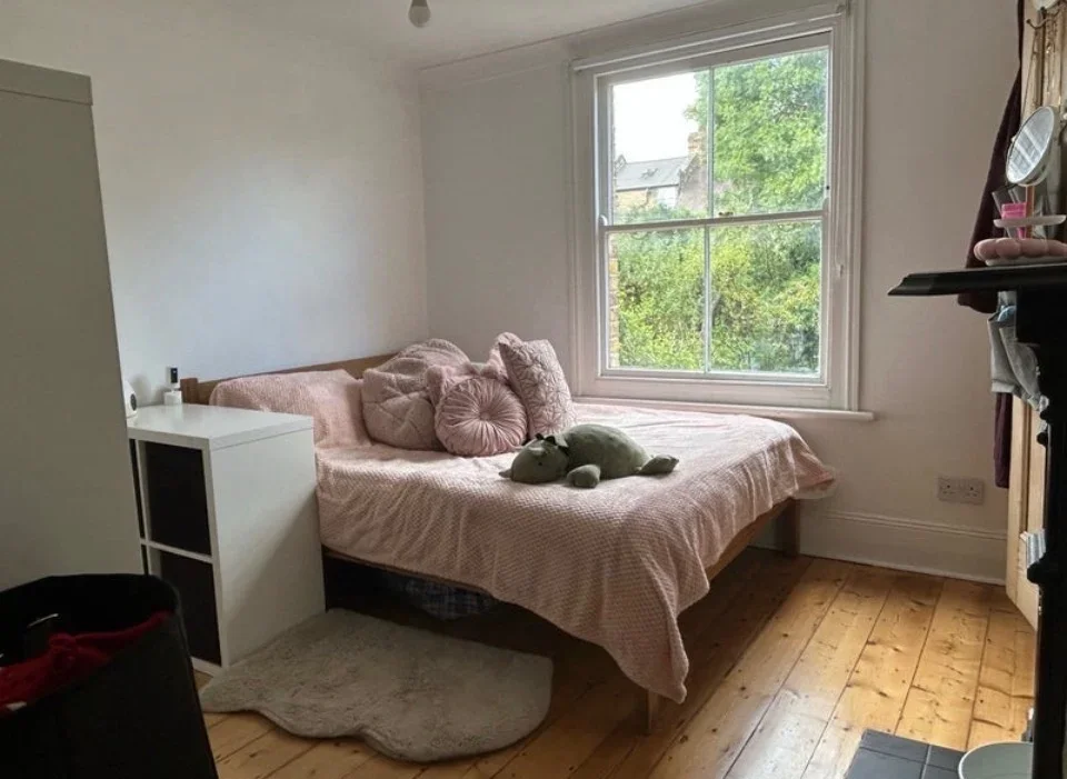Room Dalmore Road in Greater London
