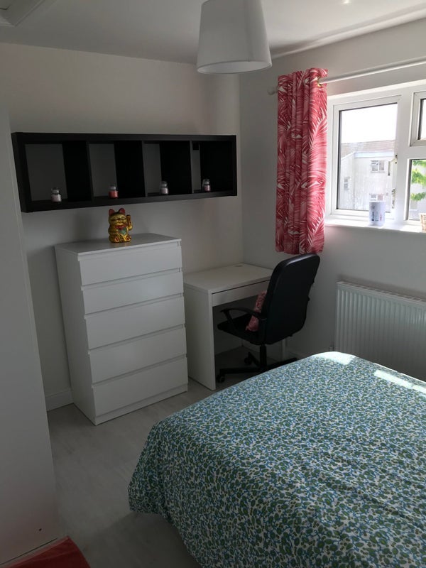 Room Scott Close in Flemingston
